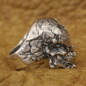 Skull ring - Bloody Mary
