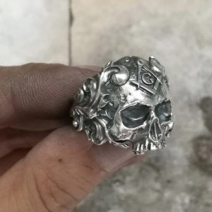 Skull ring met vrijmetselaar symbool