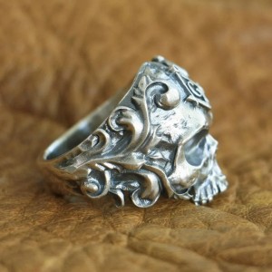 Skull ring met vrijmetselaar symbool