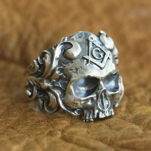 Skull ring met vrijmetselaar symbool