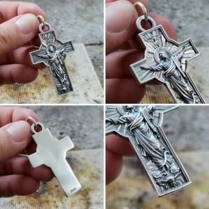 Jezus kruis hanger