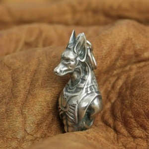 Anubis Hanger