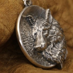 Wolf Hanger