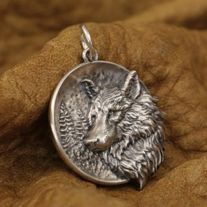 Wolf Hanger