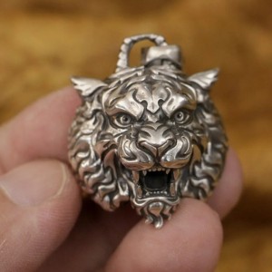 Tijger hanger in 3 maten 
