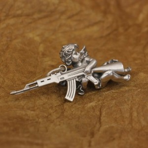 Engel met AK-47 Hanger
