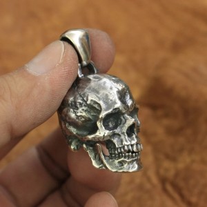 Zware Skull hanger NecroHold