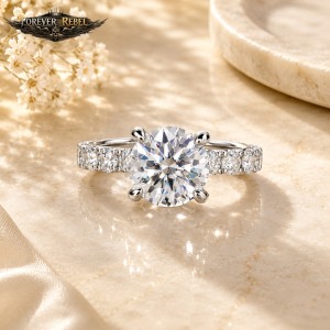   Celine Liora 4.3 ct in goud en zilver 