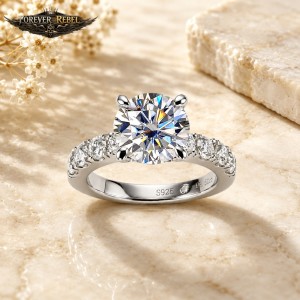   Celine Liora 4.3 ct in goud en zilver 