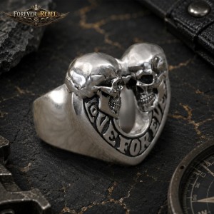 The Lovers’ Skull
