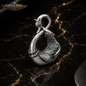 Rebel Silver Swan